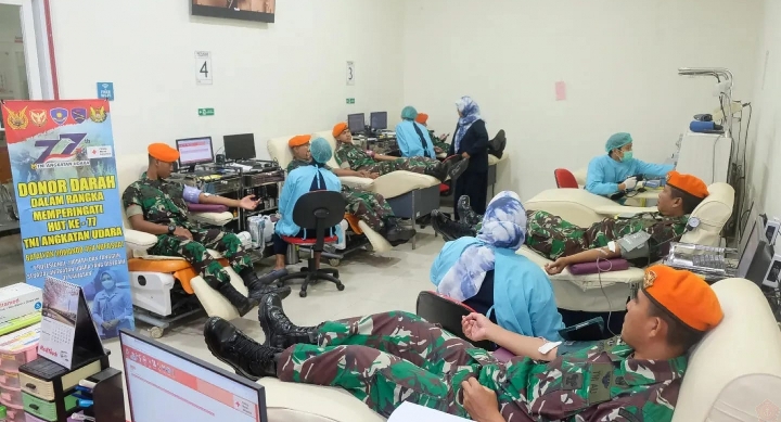 Sambut HUT ke – 77 TNI AU Batalyon Komando 464 Kopasgat Gelar Donor Darah