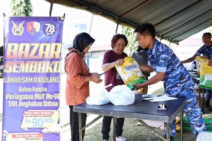 Melayani Kebutuhan Masyarakat, Lanud Sam Ratulangi Gelar Bazar Sembako