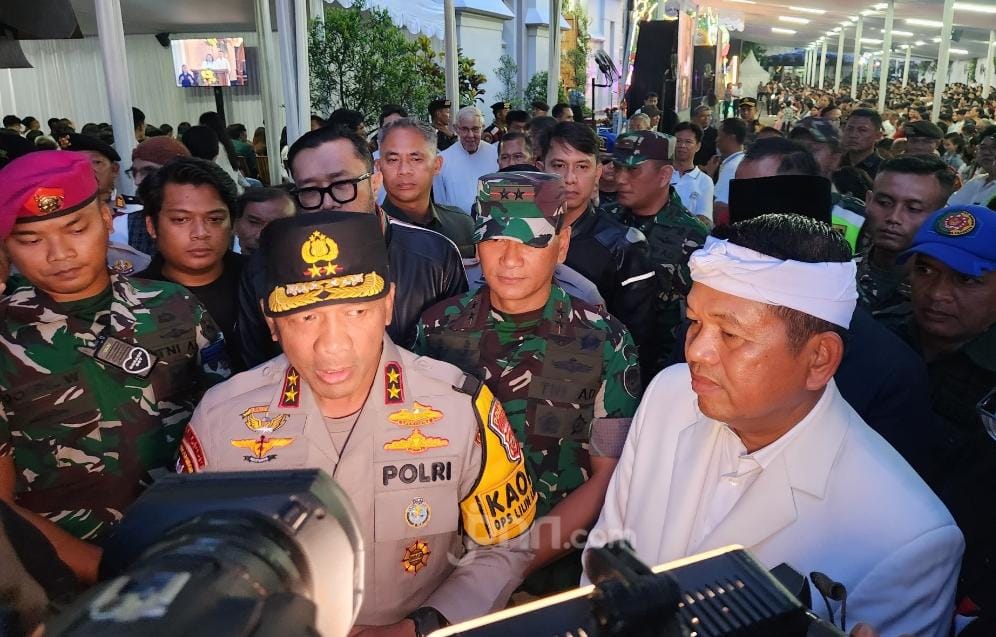 Kapolda Jabar Bersama Forkopimda Cek Pengamanan Ibadah Natal 2025