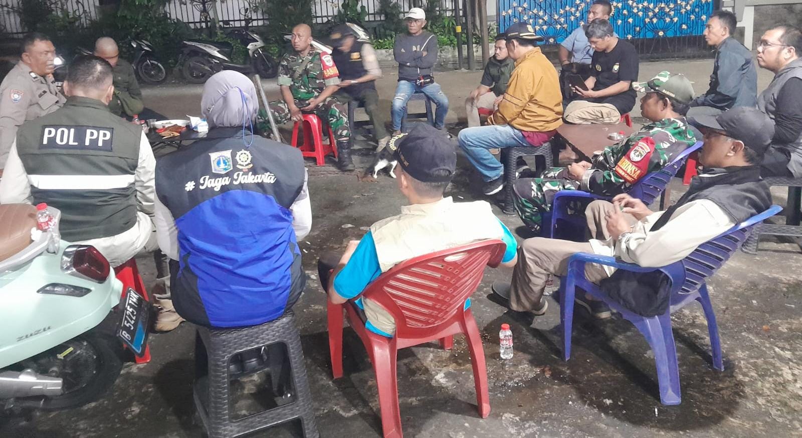 Koramil 08/Duren Sawit Intensifkan Patroli Gabungan, Antisipasi Tawuran dan Dampak Cuaca Ekstrem