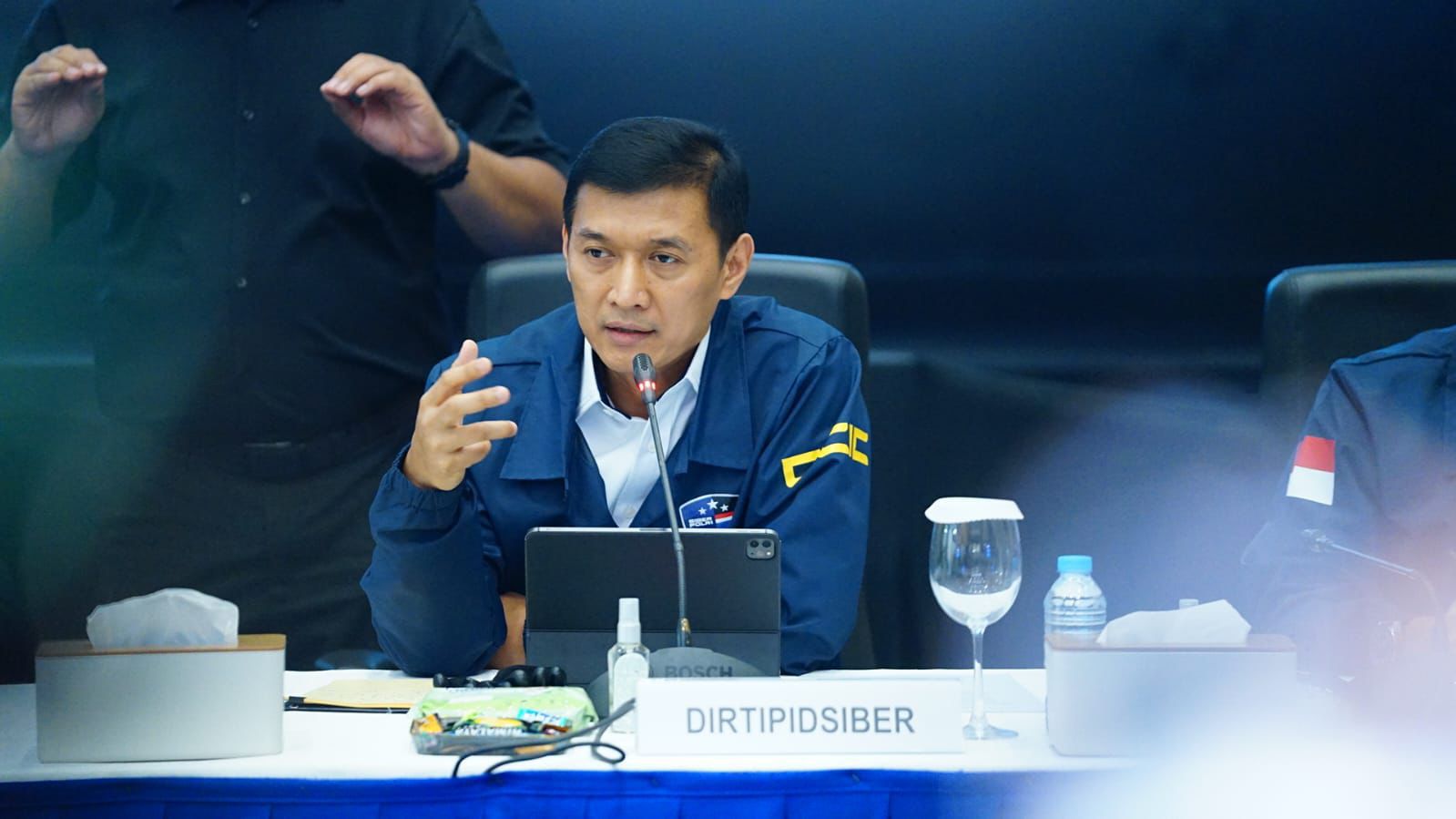 Polri Ringkus DPO Interpol Kasus Penipuan Online Lintas Negara di Soekarno-Hatta