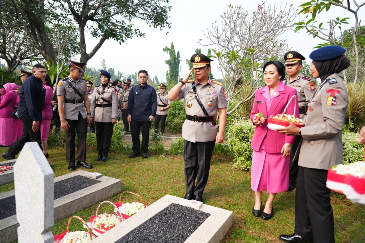 Jelang Hari Bhayangkara ke 80, Wakapolri Pimpin Ziarah Nasional Teguhkan Semangat Pengabdian Polri