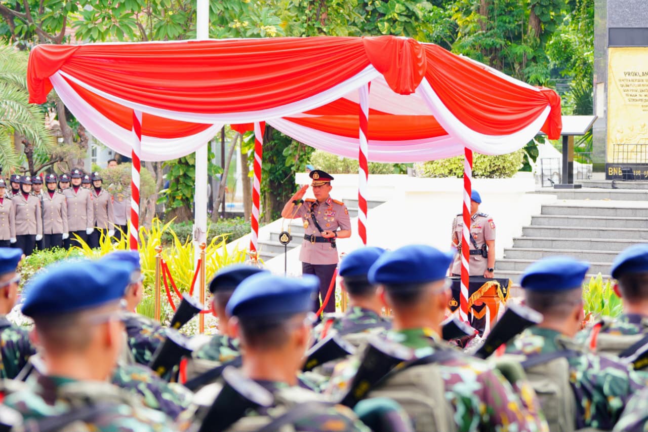 Kapolri Pimpin Hari Juang Polri di Surabaya, Perjuangan Bhayangkara Kini Diwujudkan Lewat Pengabdian kepada Rakyat