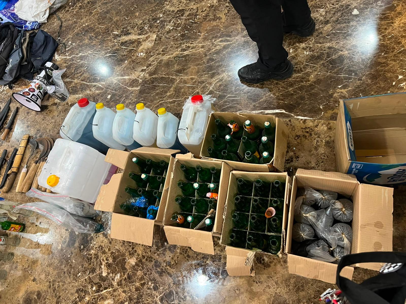Polda Metro Jaya Amankan 65 Orang, Puluhan Sajam dan Bahan Diduga untuk Molotov Disita