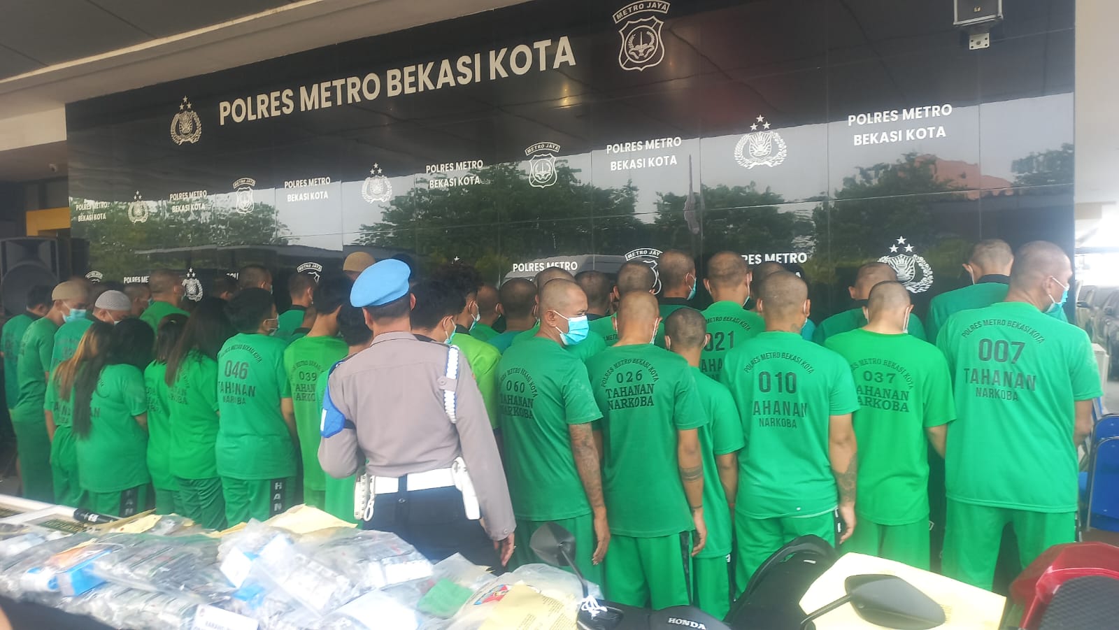 Operasi Nila Jaya 2026, Polres Metro Bekasi Kota Amankan 74 Tersangka dan Sita 49 Ribu Obat Keras