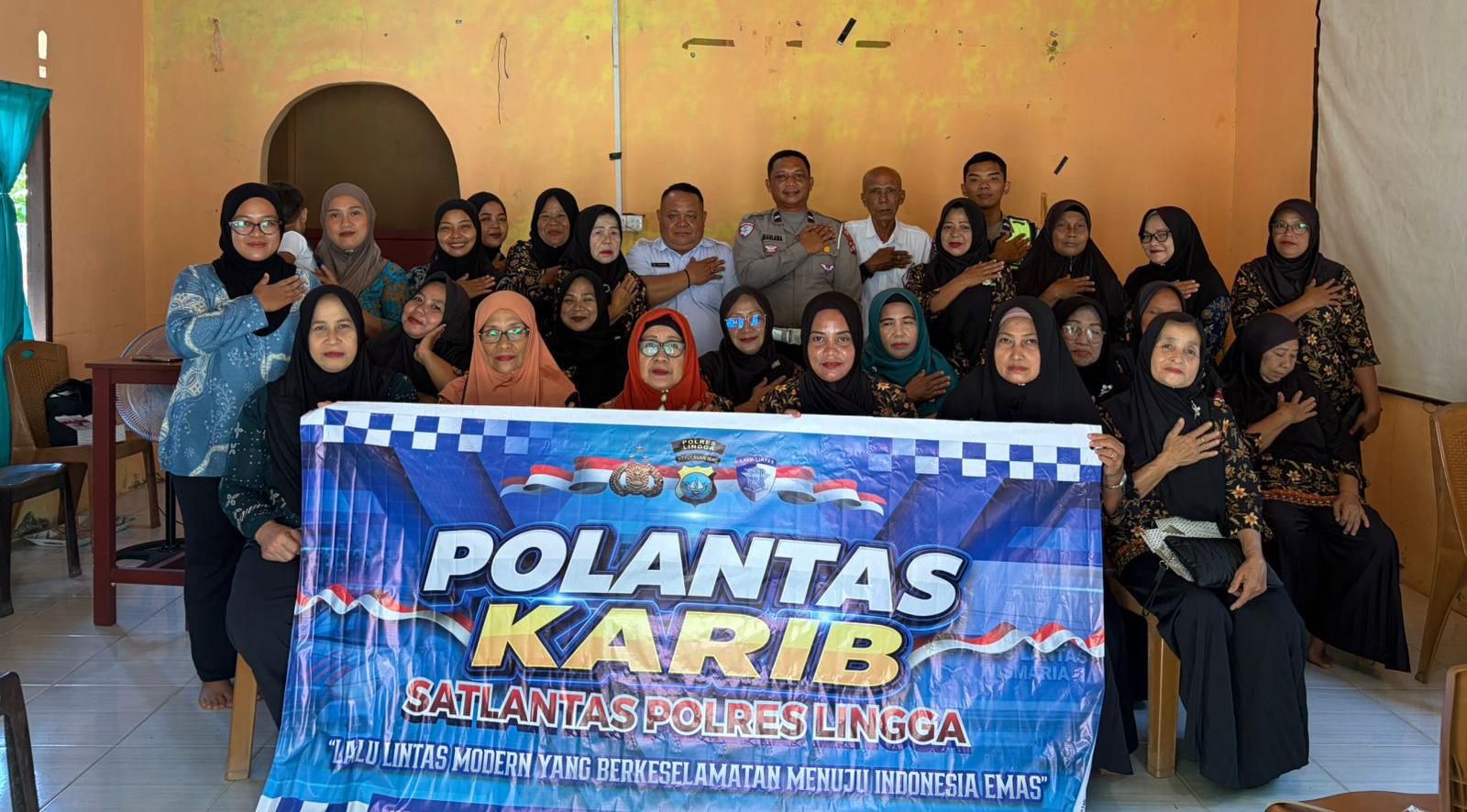Satlantas Polres Lingga Edukasi Ibu-Ibu PKK Desa Berindat Tentang Safety Riding